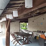 La Cour Oda ve Kahvaltı Villefagnan
