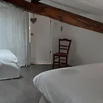 Oda ve Kahvaltı La Cour 3*