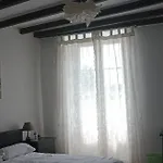 Oda ve Kahvaltı La Cour