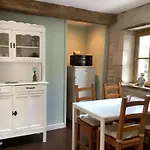 La Cour 3* Villefagnan