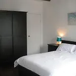 Oda ve Kahvaltı La Cour 3*