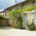 La Cour Oda ve Kahvaltı