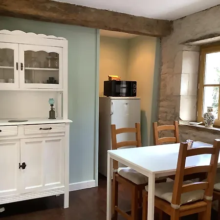 La Cour 3* Villefagnan