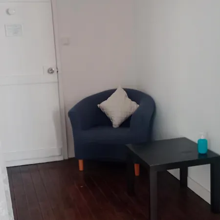 Oda ve Kahvaltı La Cour Villefagnan