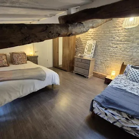 Couette-café La Cour 3*