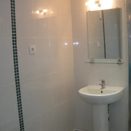 Oda ve Kahvaltı La Cour