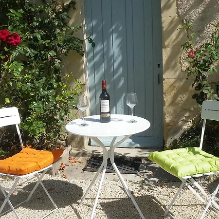 Oda ve Kahvaltı La Cour Villefagnan