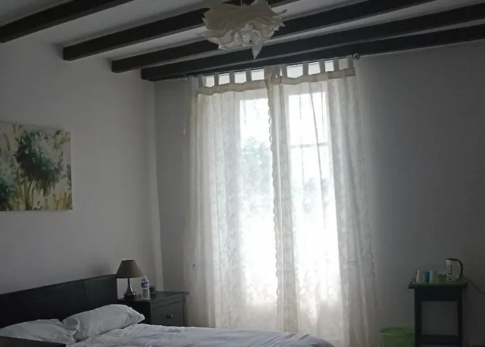 Alojamento de Acomodação e Pequeno-almoço La Cour