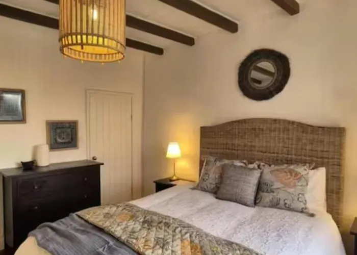 Alojamento de Acomodação e Pequeno-almoço La Cour 3*