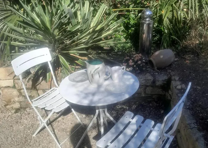 La Cour Alojamento de Acomodação e Pequeno-almoço 3*